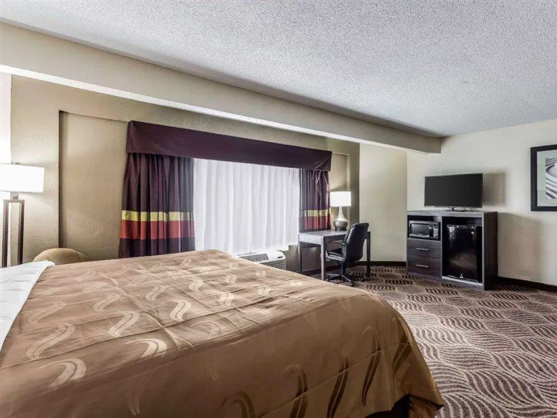 Quality Inn & Suites Salisbury Esterno foto
