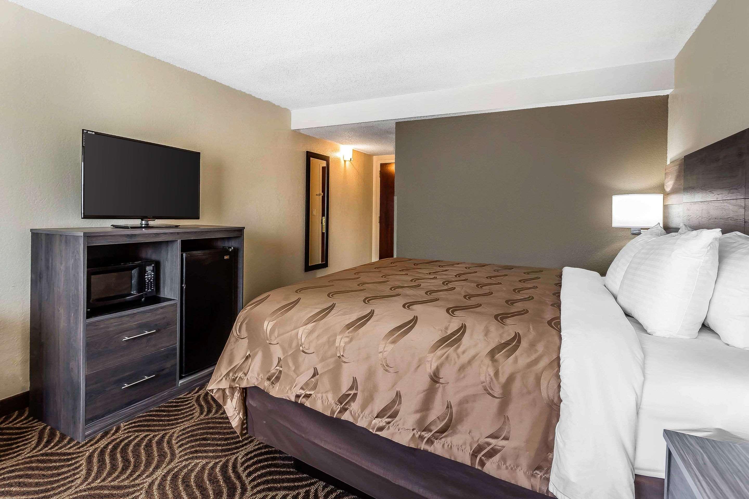 Quality Inn & Suites Salisbury Esterno foto