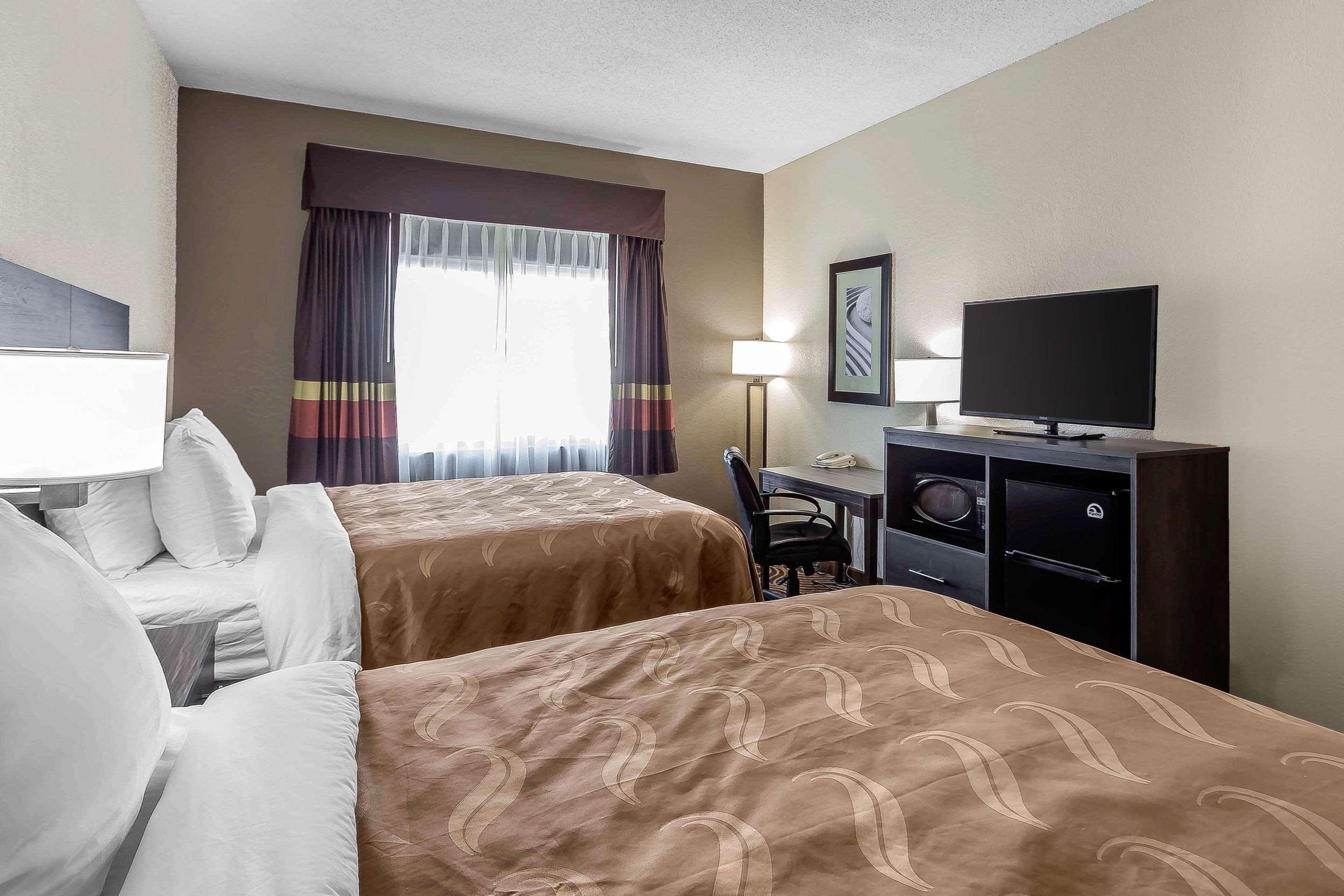 Quality Inn & Suites Salisbury Esterno foto
